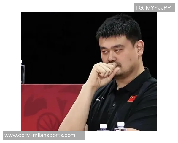 姚明回忆健身经历：早晨和上班前的秘密训练时光